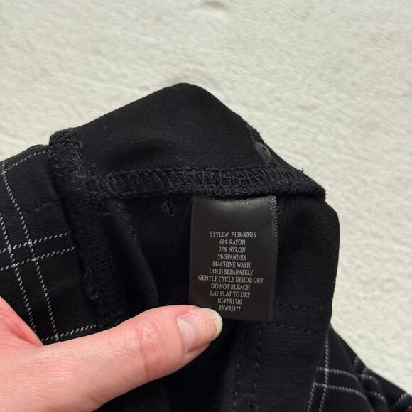 Sanctuary Black and White Checkered Skinny Pants - Picture 5 of 7